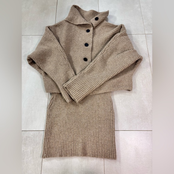 Stylish Tan Knit Sweater and Mini Skirt - Picture 5 of 9